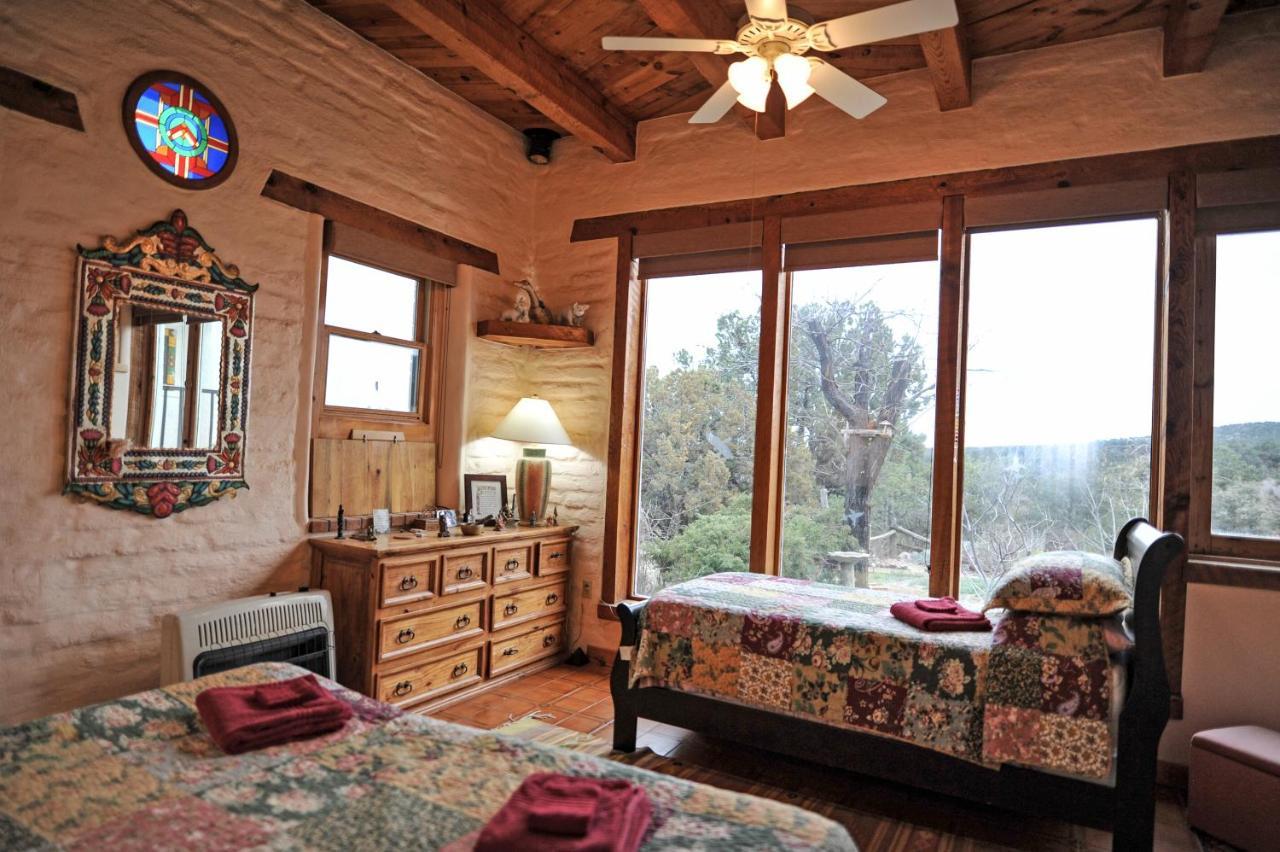 Heart And Wings Retreat Center Apartment Silver City Exterior photo